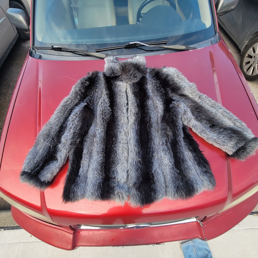 Vintage womens faux Fur Coat- silver fox Large sears